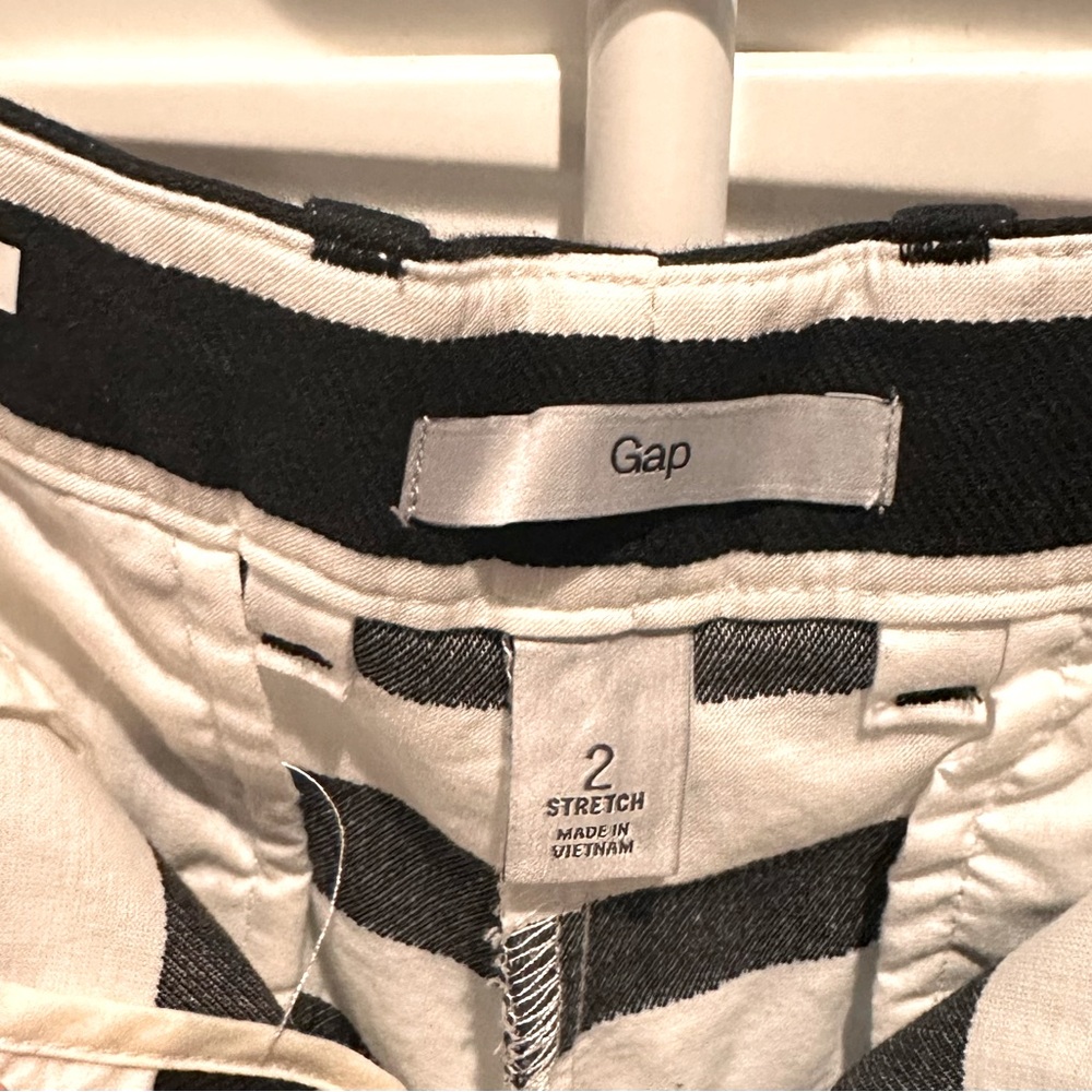 GAP Black and White Striped Women's Shorts - Picture 2 of 3
